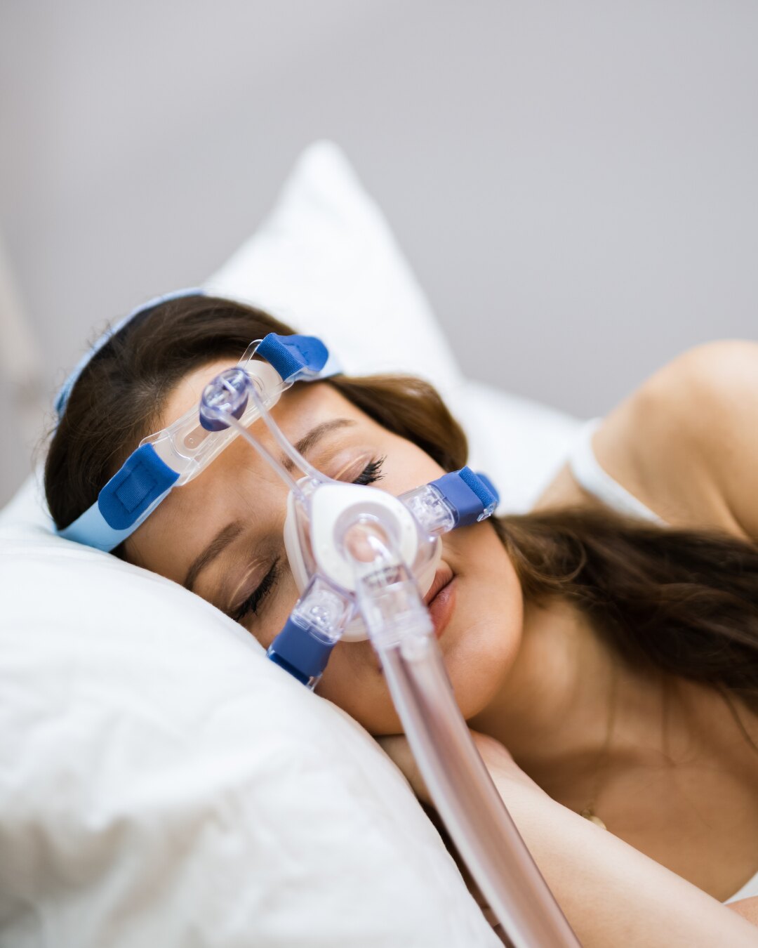 Equipamento CPAP utilizado no acompanhamento de distúrbios respiratórios do sono
